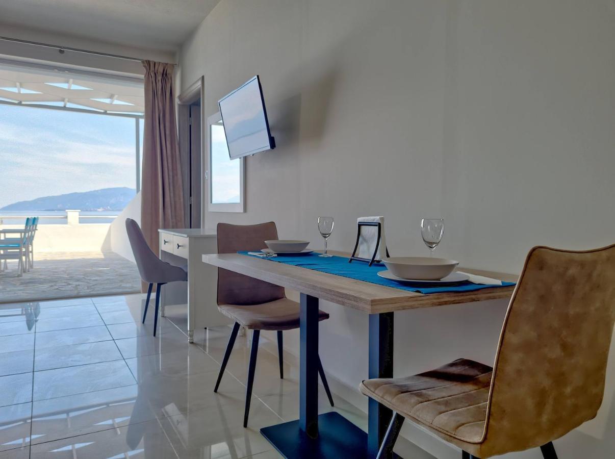 Epipleon Luxury Suites -102- Δωμάτιο 45Τμ Με Βεράντα 35Τμ Μπροστά Στη Θάλασσα Nafpaktos Exterior foto