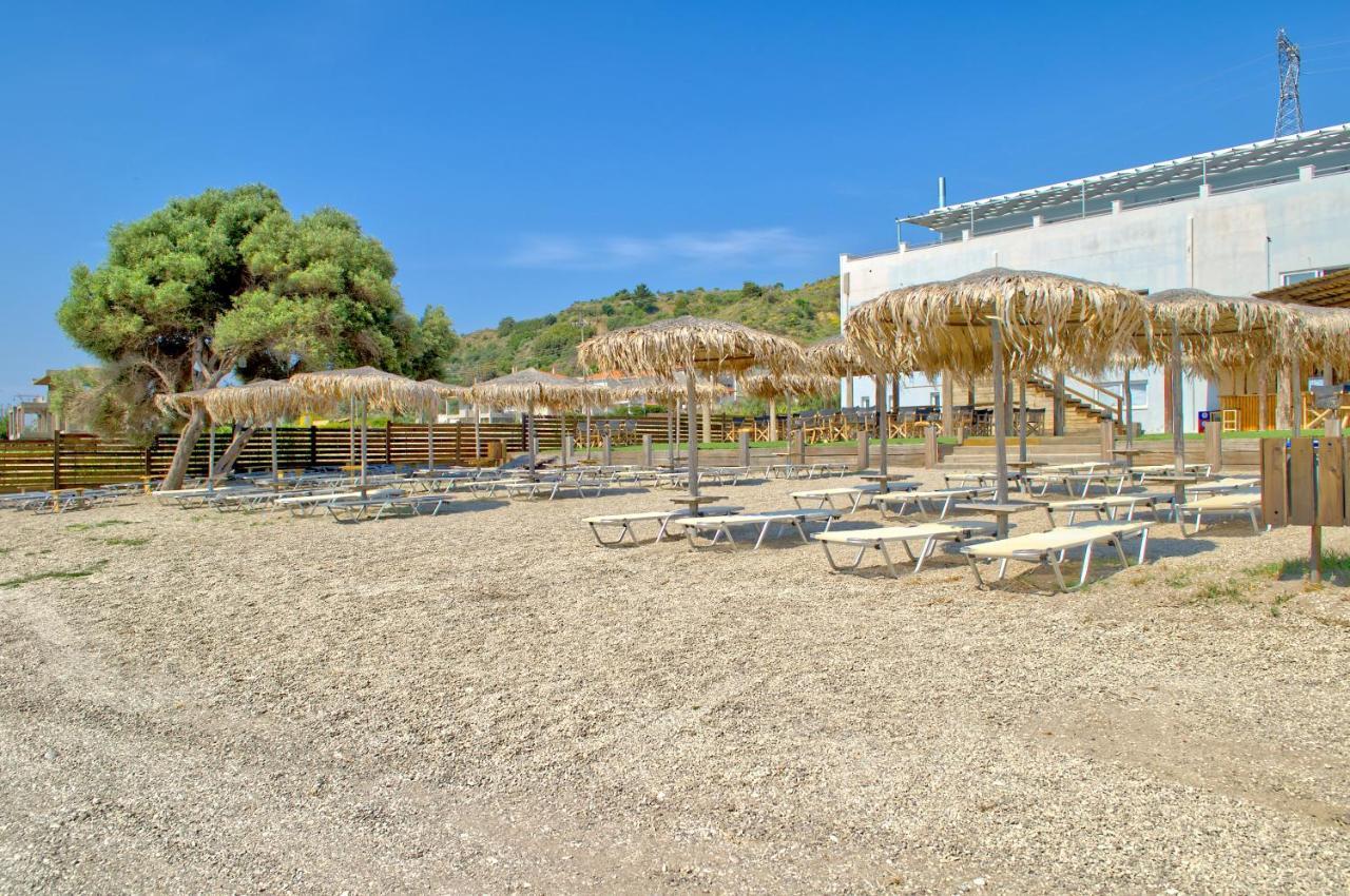 Epipleon Luxury Suites -102- Δωμάτιο 45Τμ Με Βεράντα 35Τμ Μπροστά Στη Θάλασσα Nafpaktos Exterior foto